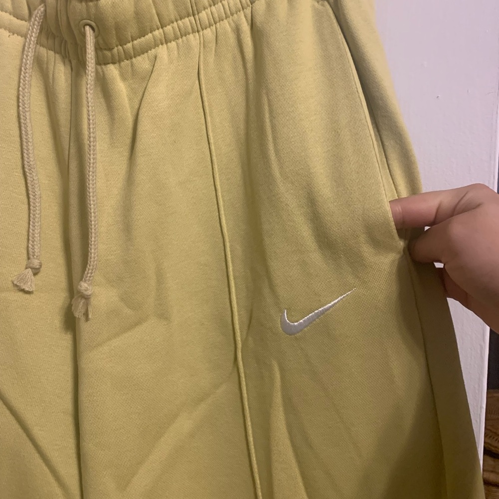 Nike Yellow pants - Picture 2 of 3